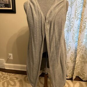 Gray Sleeveless Open Cardigan